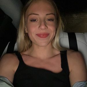 Meet your Posher, Loriana